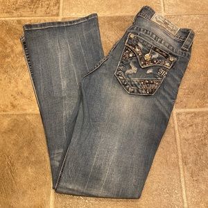 Miss me. No damage. Size 27. Good stretch.